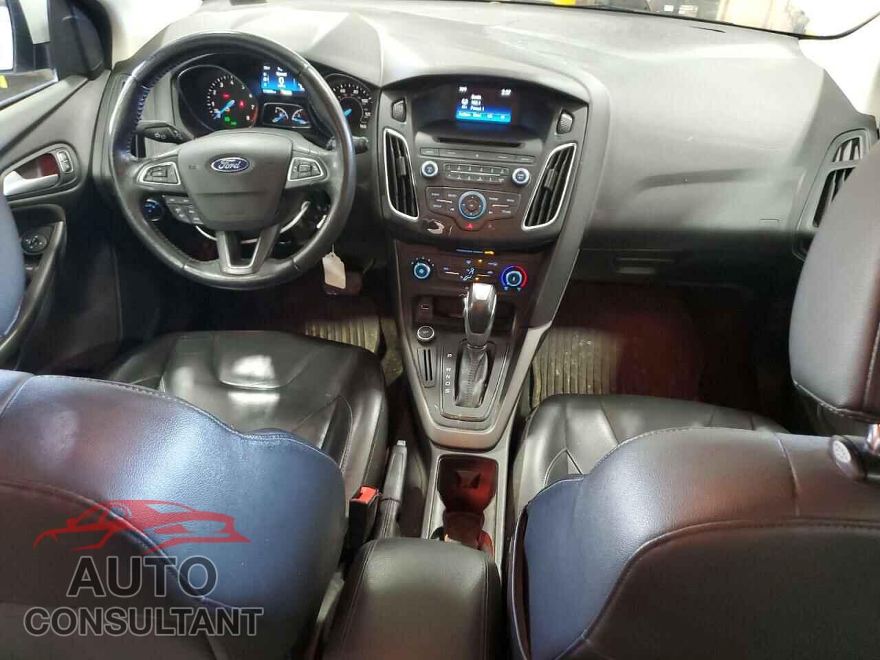 FORD FOCUS 2015 - 1FADP3K25FL283828