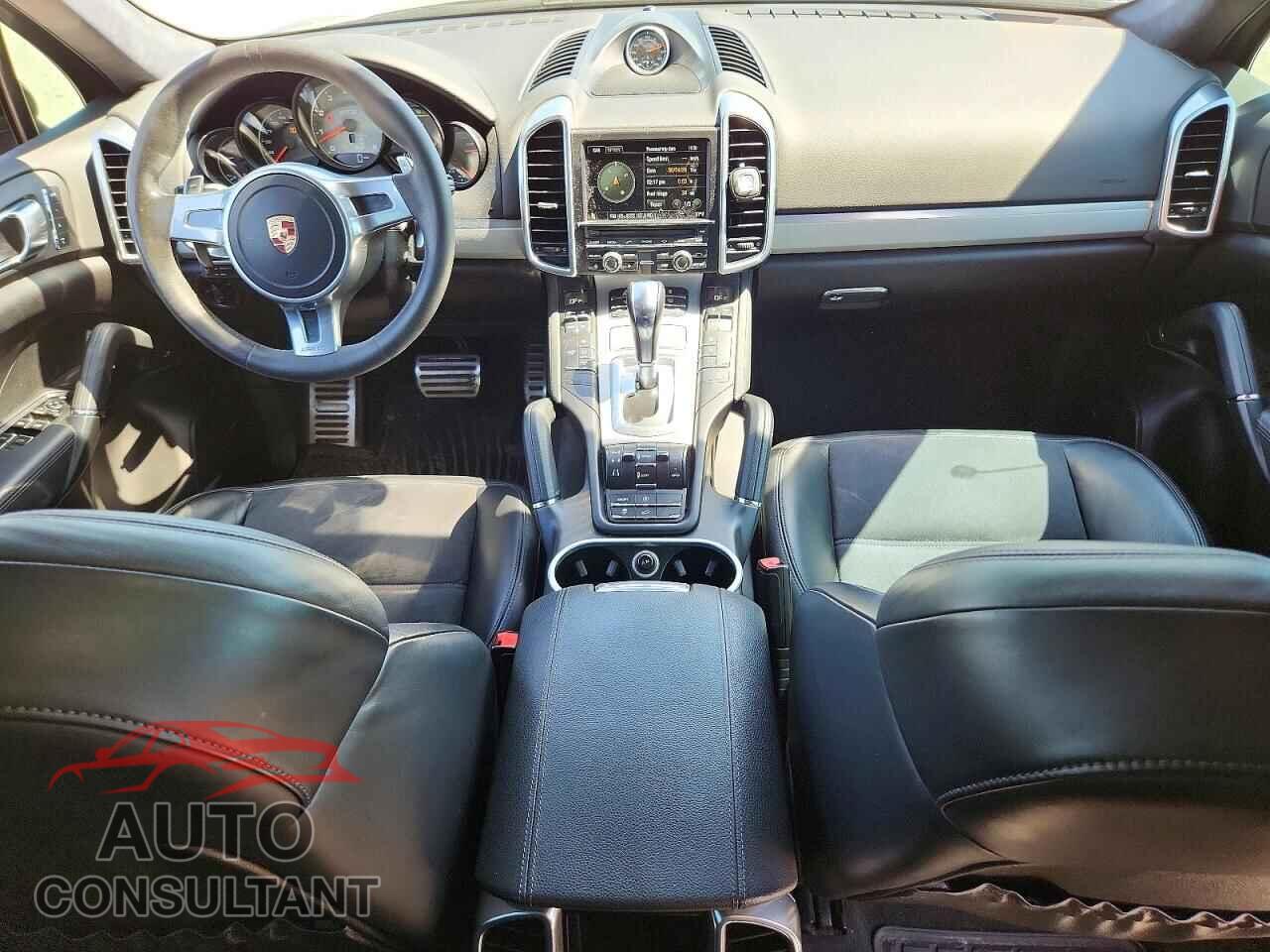 PORSCHE CAYENNE 2013 - WP1AD2A25DLA70648