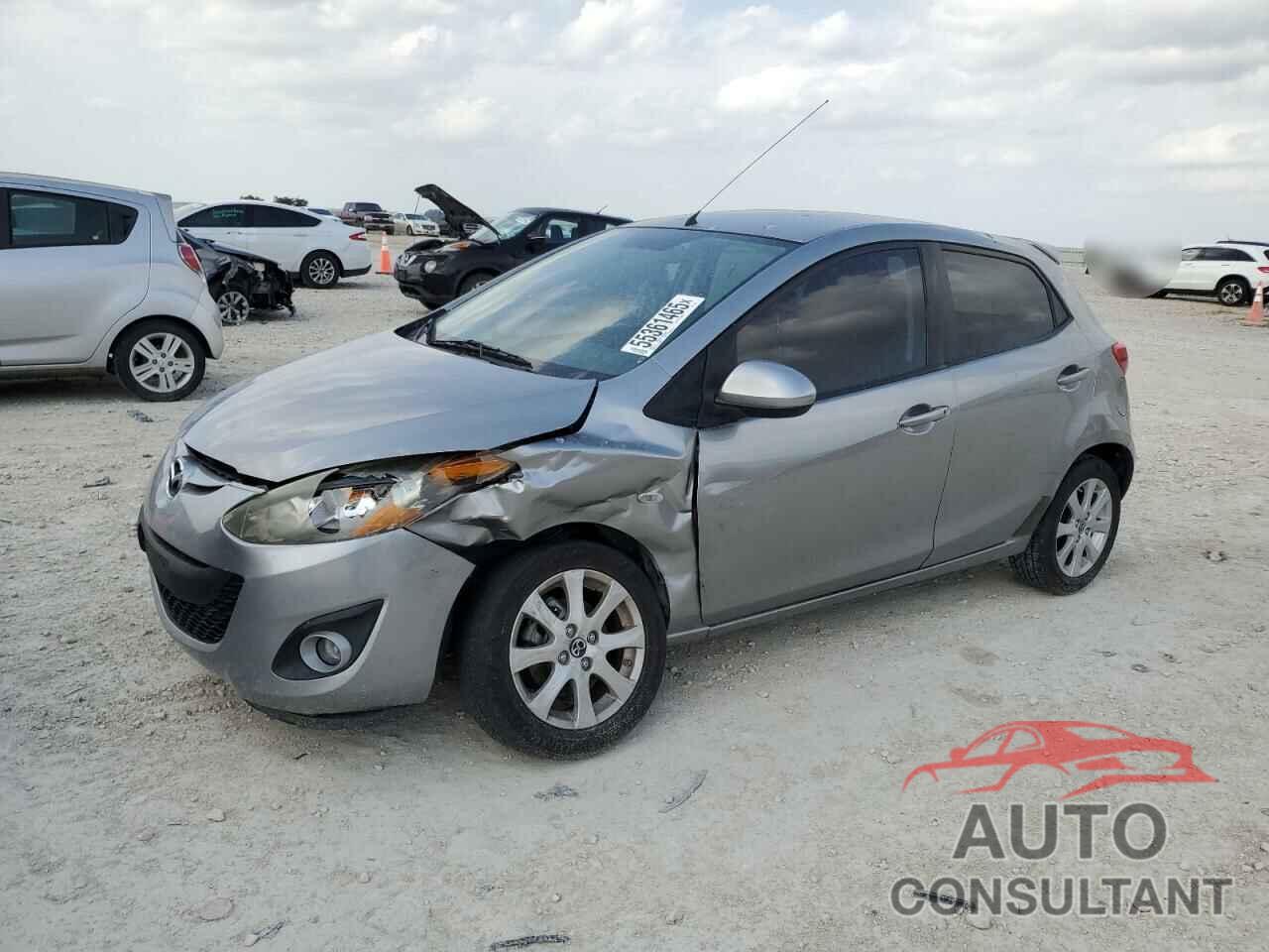 MAZDA 2 2013 - JM1DE1LYXD0155820