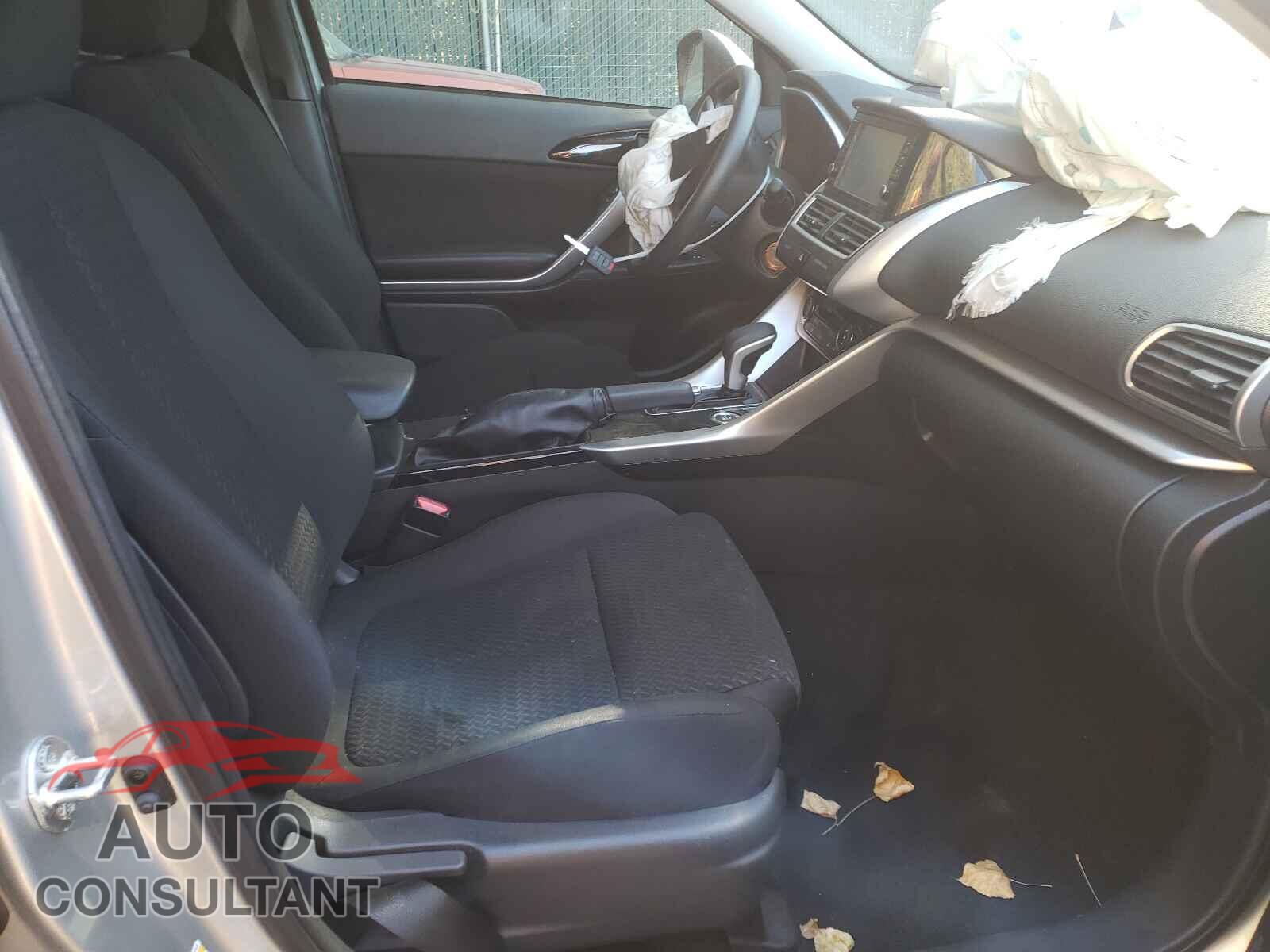 MITSUBISHI ECLIPSE 2020 - JA4AT3AA5LZ013132