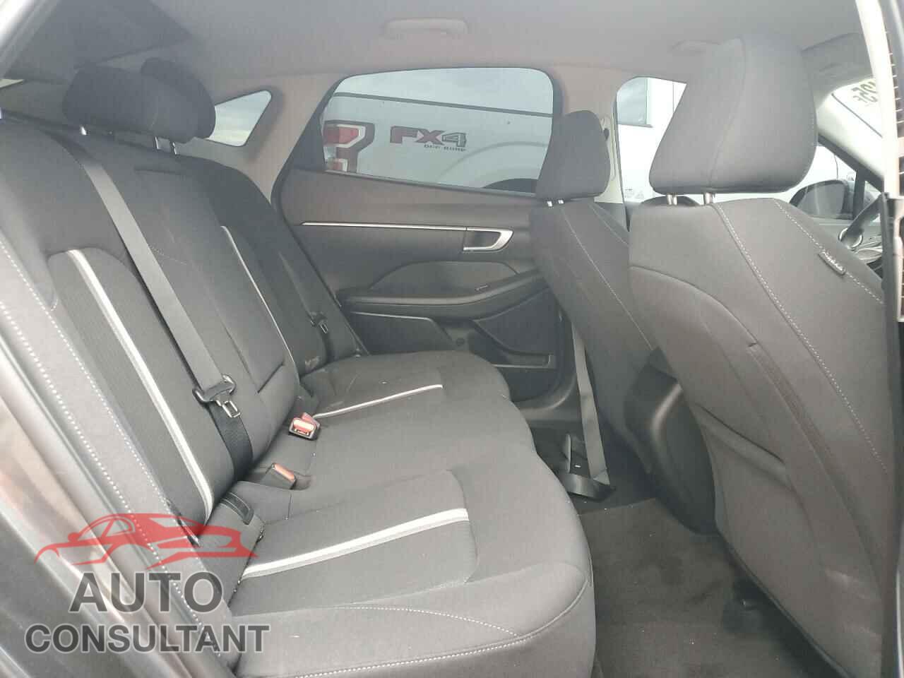 HYUNDAI SONATA 2024 - KMHL64JA6RA401131
