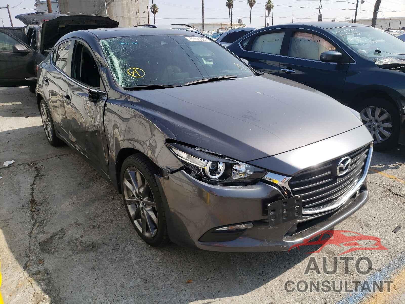 MAZDA 3 2018 - 3MZBN1V38JM219531