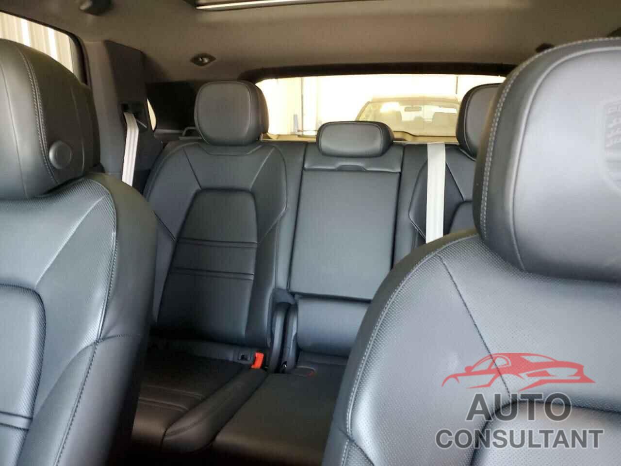 PORSCHE CAYENNE 2022 - WP1AA2AY1NDA06096