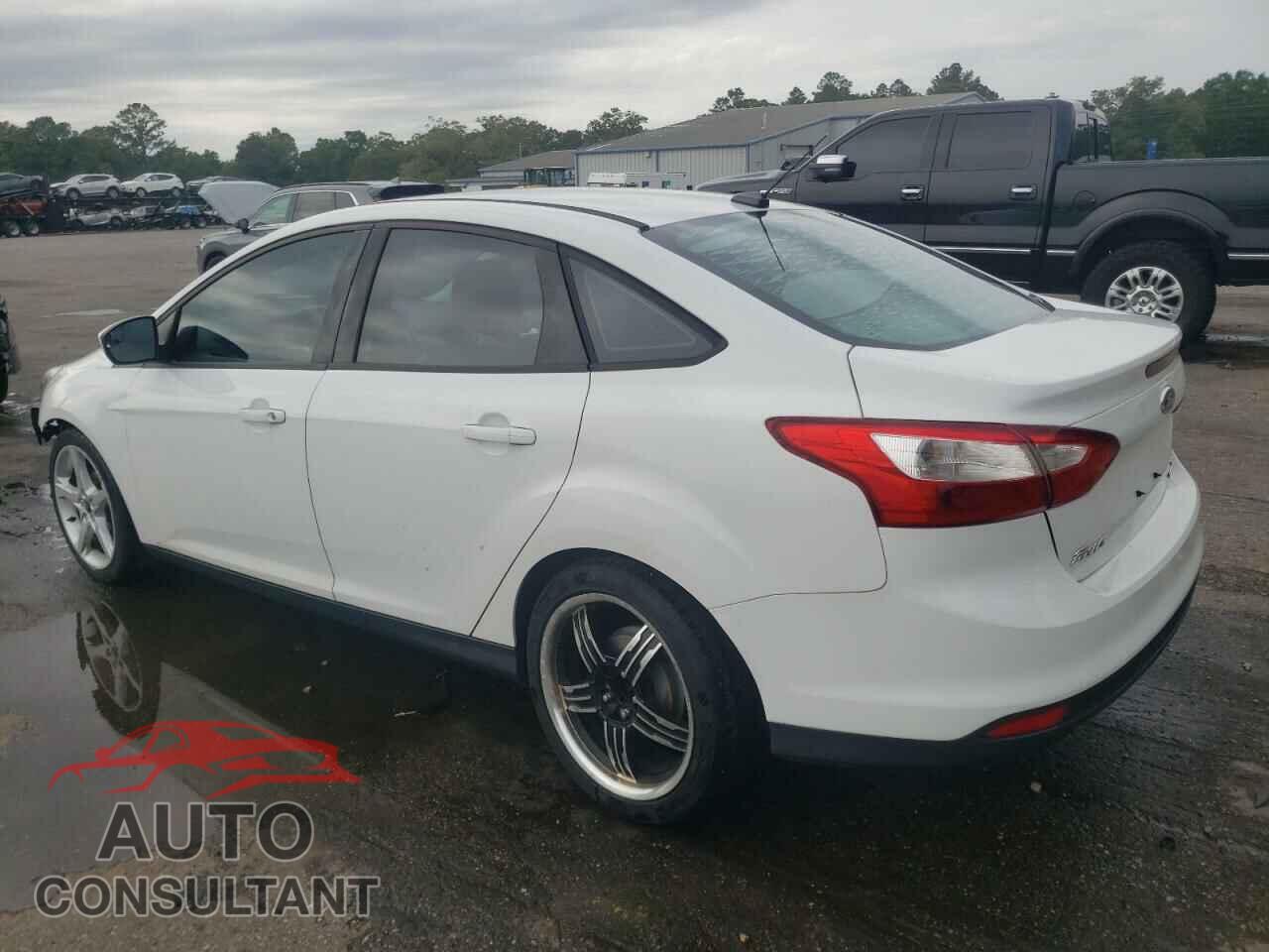 FORD FOCUS 2012 - 1FAHP3F29CL381140