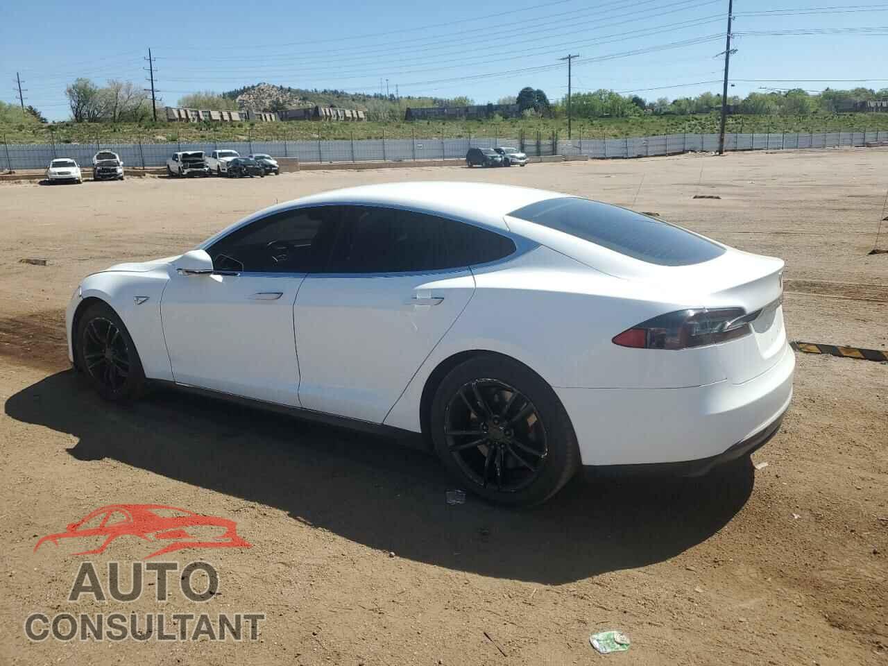 TESLA MODEL S 2013 - 5YJSA1AG3DFP11108