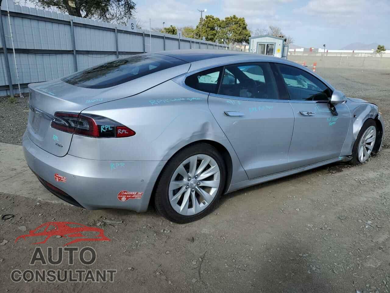 TESLA MODEL S 2018 - 5YJSA1E24JF265478