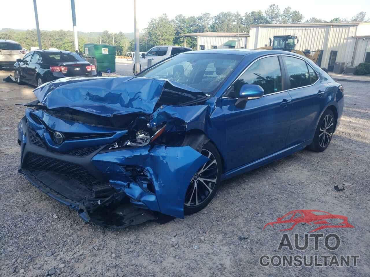 TOYOTA CAMRY 2018 - 4T1B11HK8JU066139