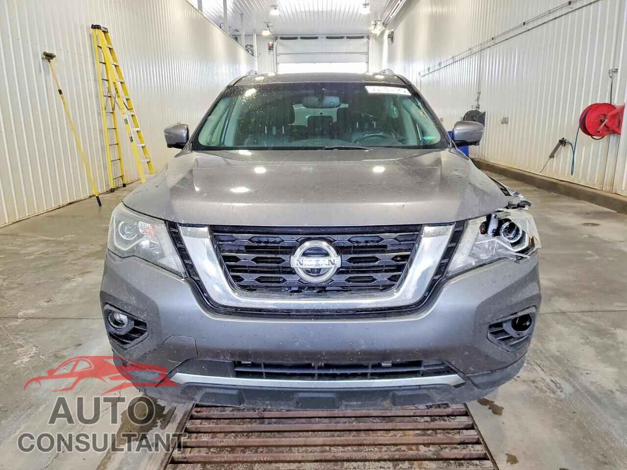 NISSAN PATHFINDER 2017 - 5N1DR2MM6HC614444