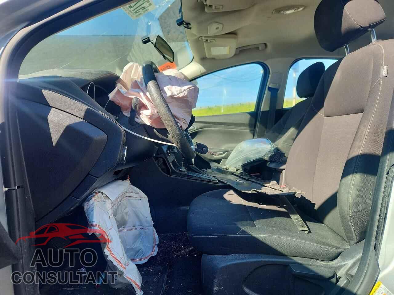 FORD FOCUS 2016 - 1FADP3F20GL329500