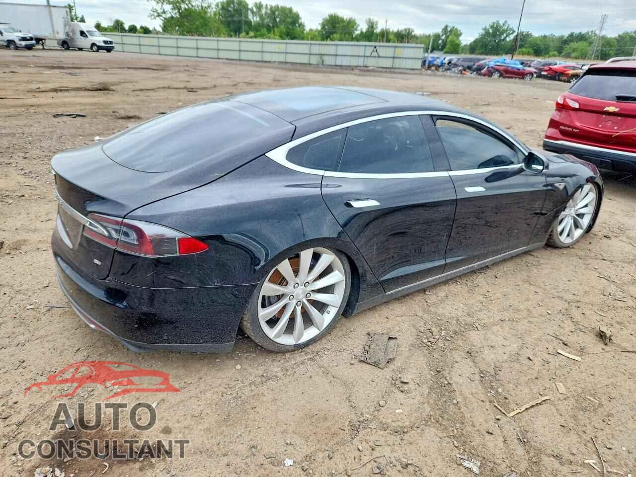 TESLA MODEL S 2013 - 5YJSA1CN9DFP06085