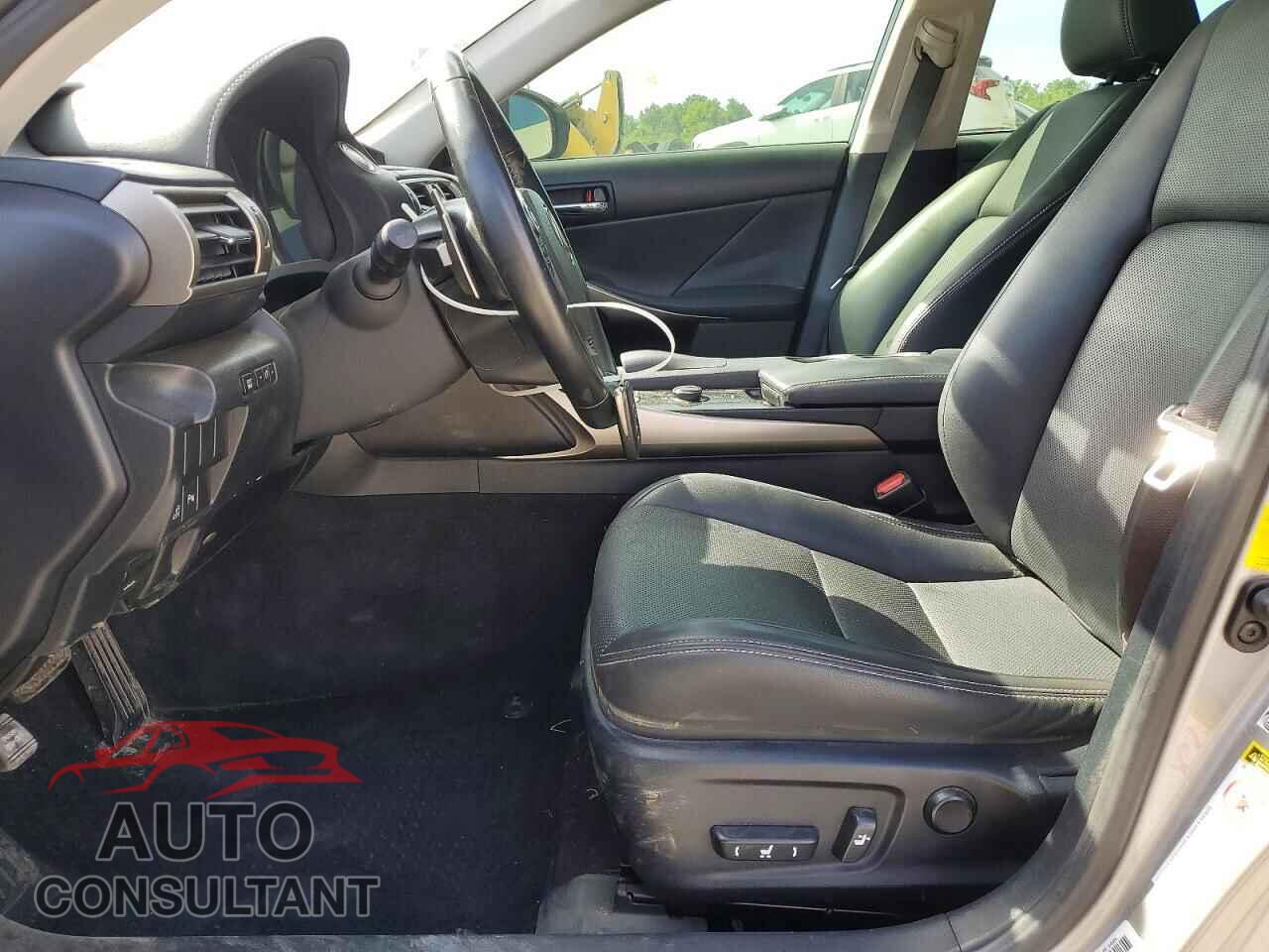 LEXUS IS 2014 - JTHBE1D25E5008454