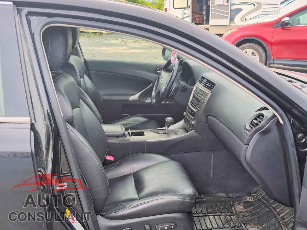 LEXUS IS 2009 - JTHBE262295021834