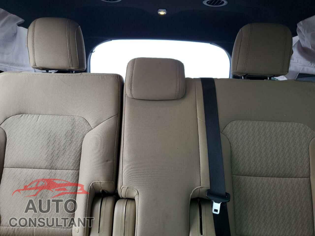 FORD EXPLORER 2017 - 1FM5K7B82HGB27178