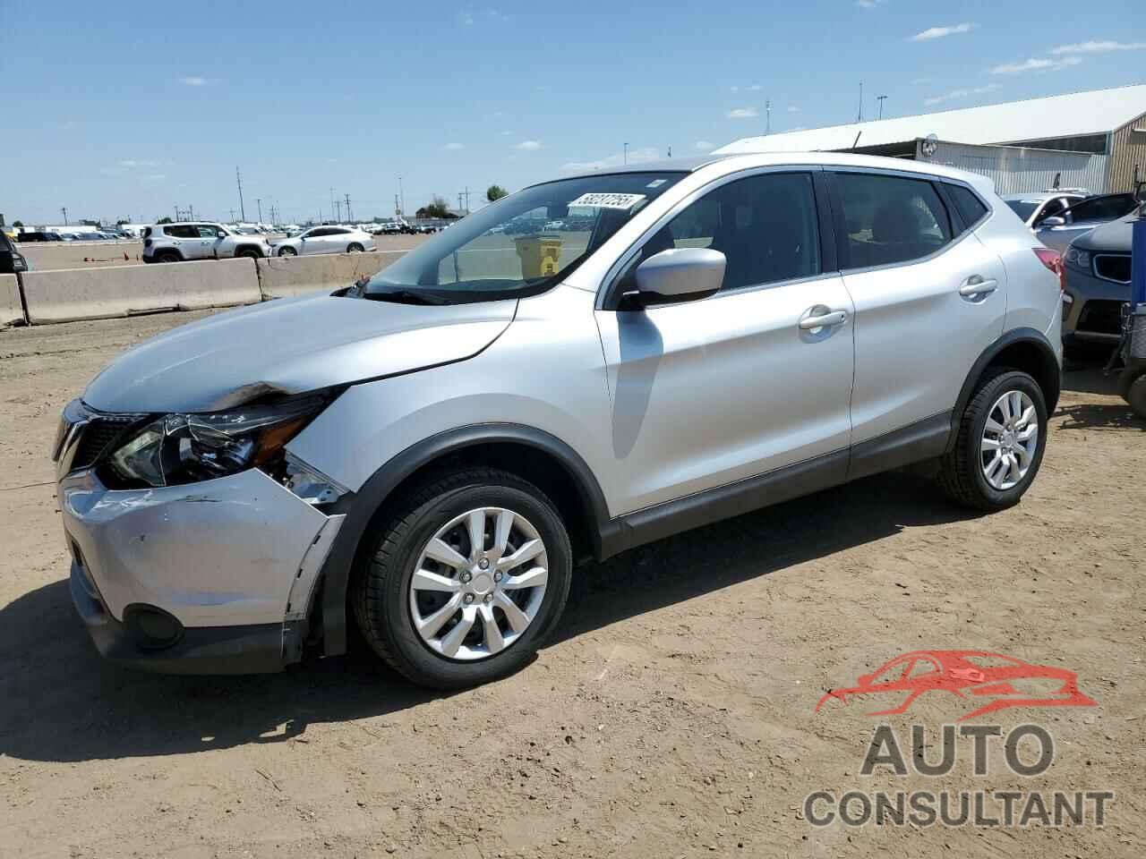 NISSAN ROGUE 2018 - JN1BJ1CR7JW280815