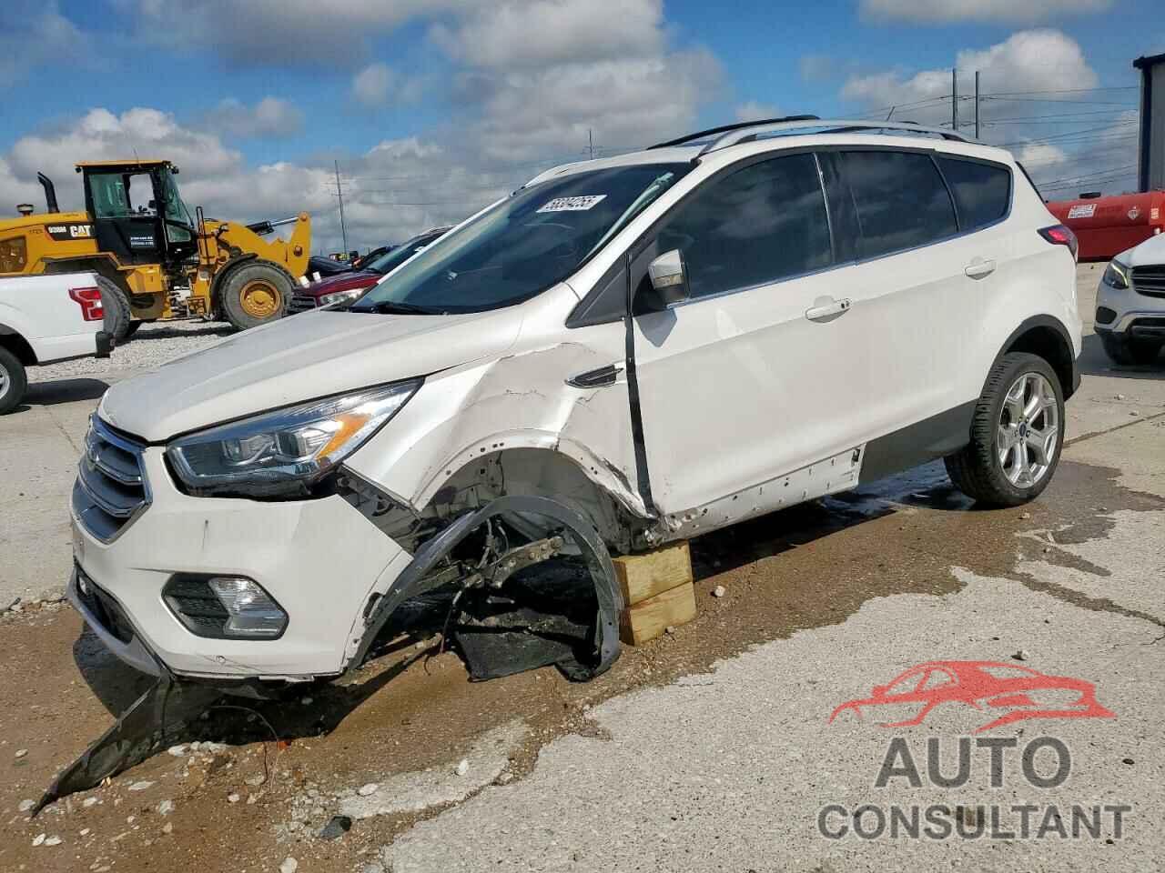 FORD ESCAPE 2017 - 1FMCU9J9XHUD58600