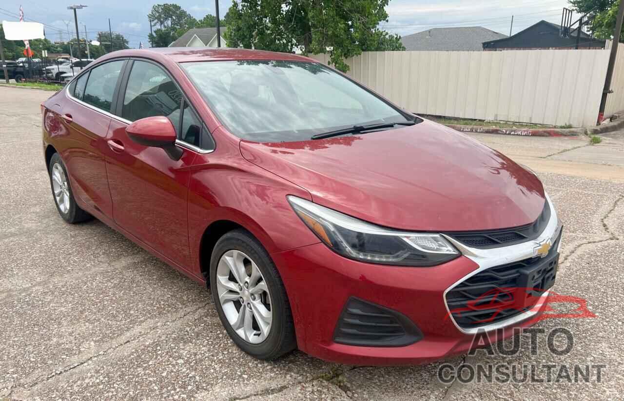 CHEVROLET CRUZE 2019 - 1G1BE5SM3K7108624