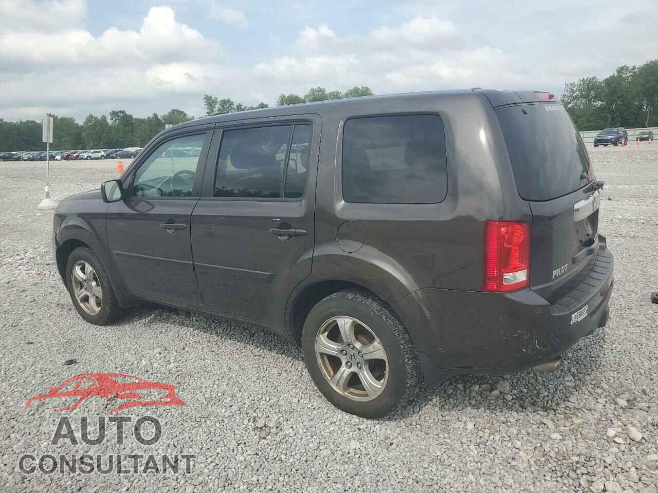 HONDA PILOT 2013 - 5FNYF4H56DB080940