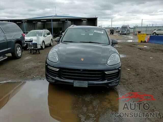 PORSCHE CAYENNE 2017 - WP1AC2A28HLA92491