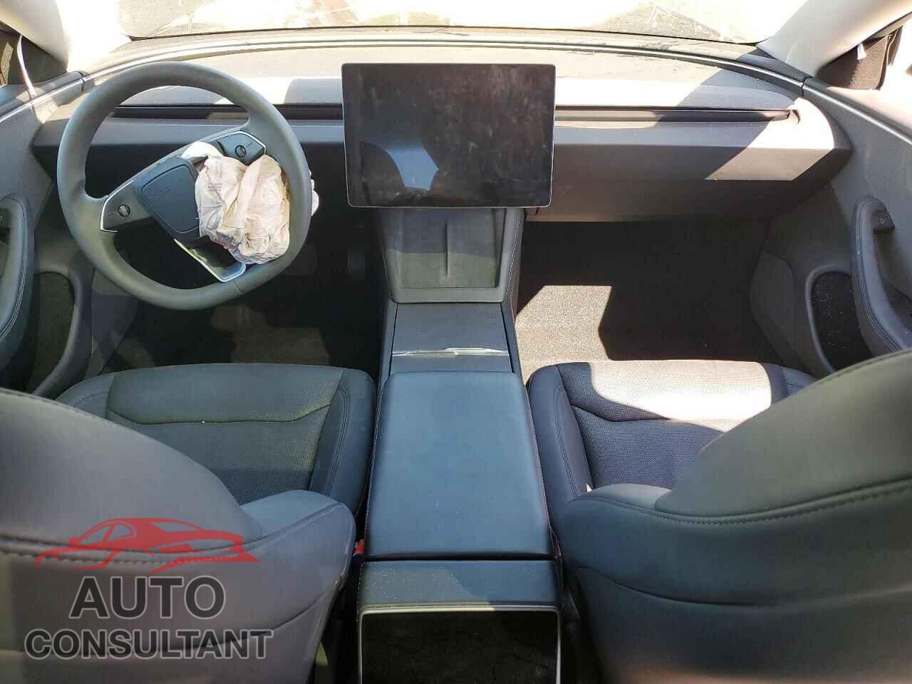 TESLA MODEL 3 2024 - 5YJ3E1EA8RF722501
