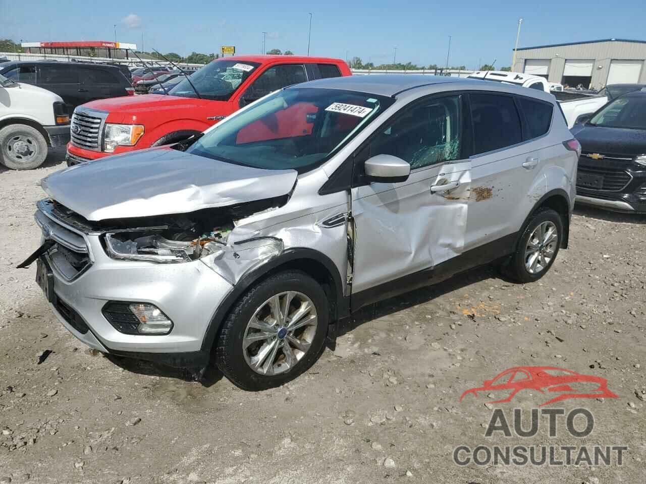 FORD ESCAPE 2017 - 1FMCU9G91HUB04880