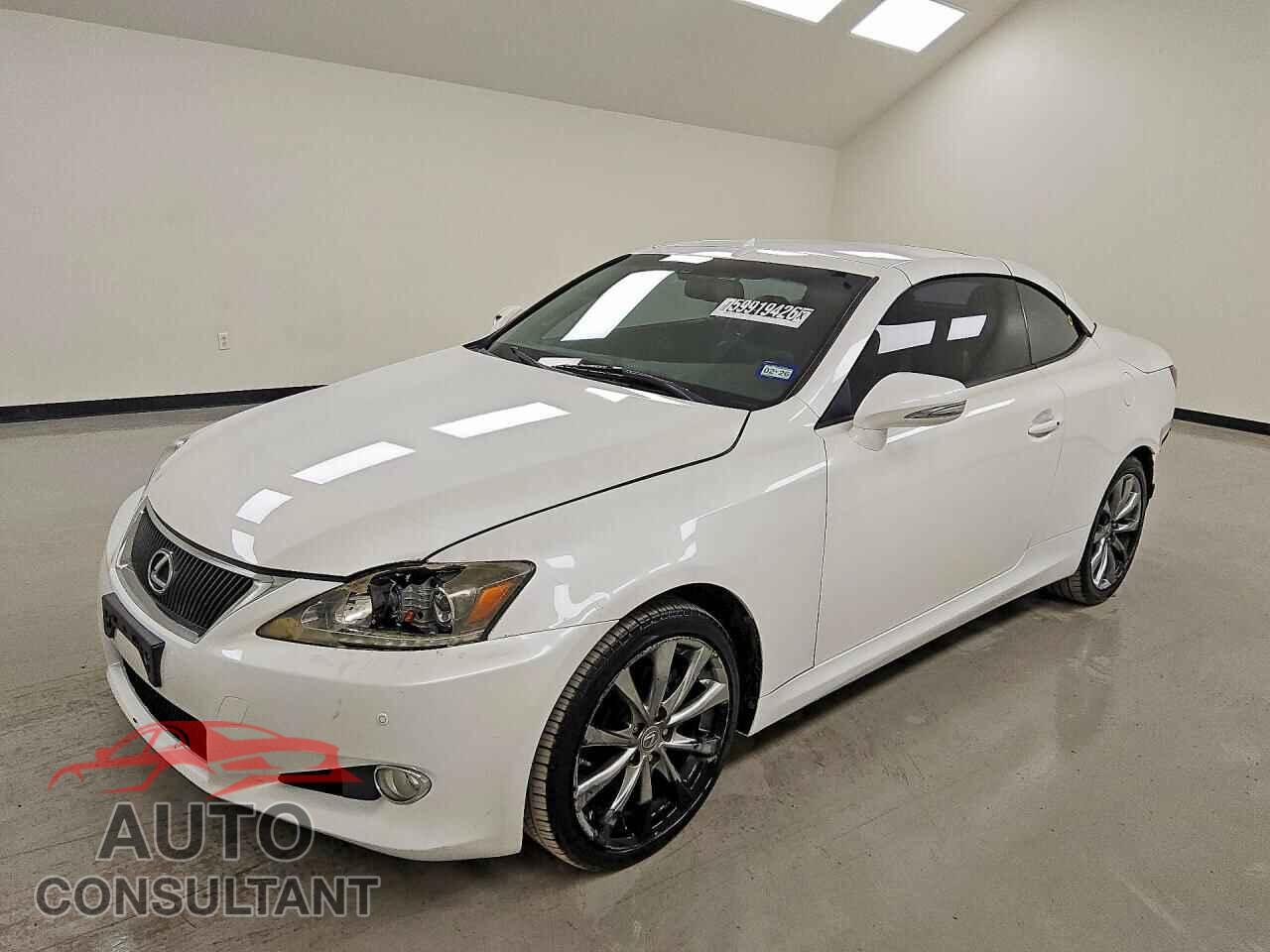LEXUS IS 2015 - JTHFF2C27F2533136