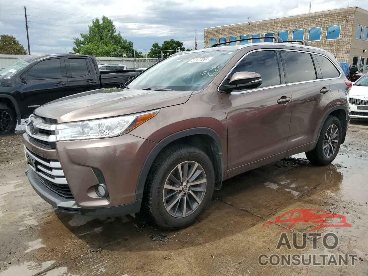 TOYOTA HIGHLANDER 2018 - 5TDJZRFH7JS880477