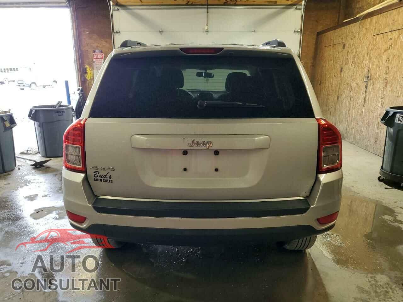 JEEP COMPASS 2011 - 1J4NF1FB0BD227620