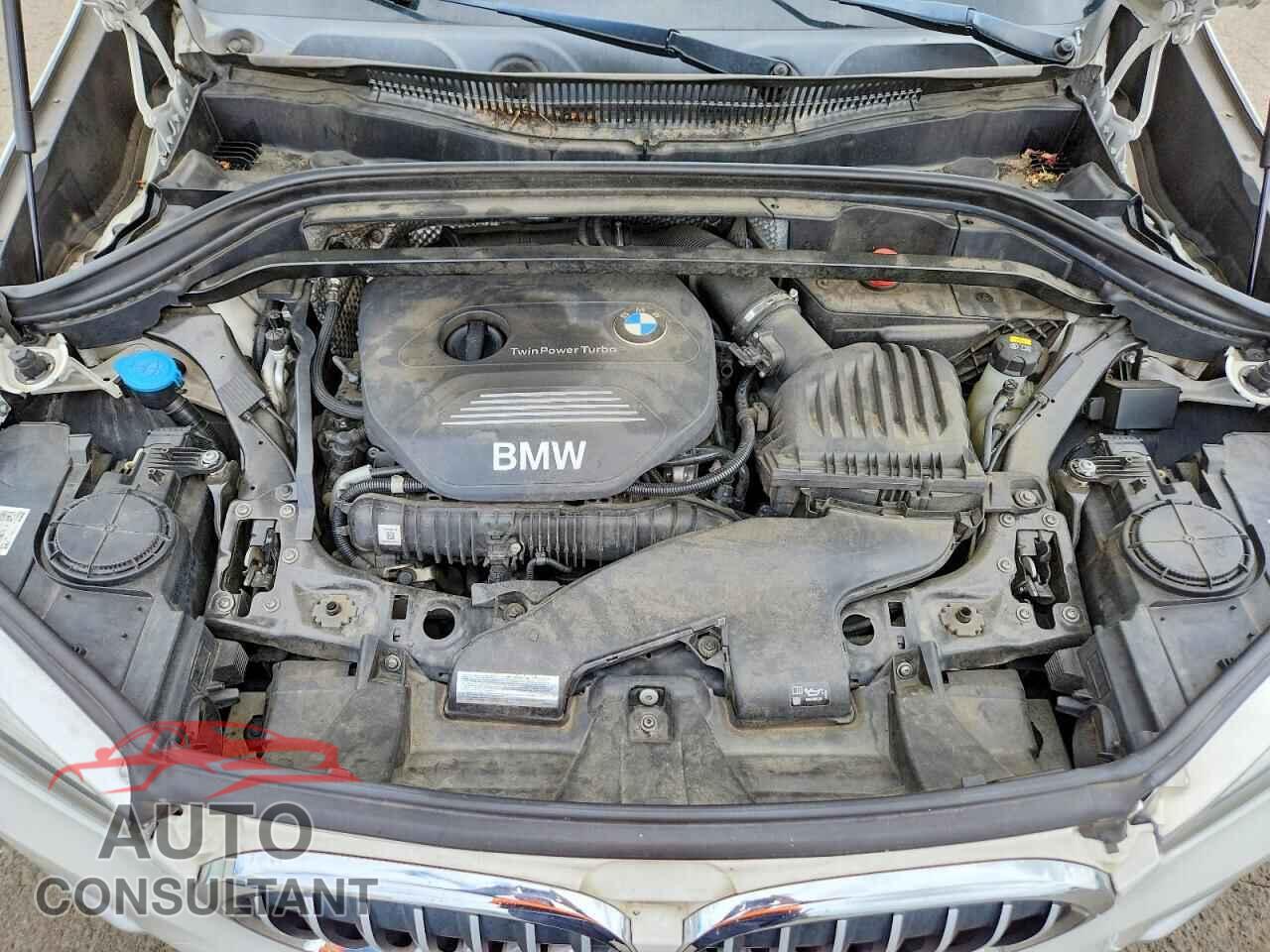 BMW X1 2016 - WBXHT3C30GP884608