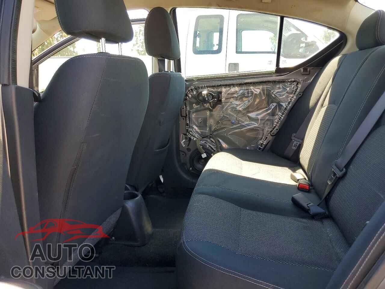 NISSAN VERSA 2017 - 3N1CN7AP3HL816205
