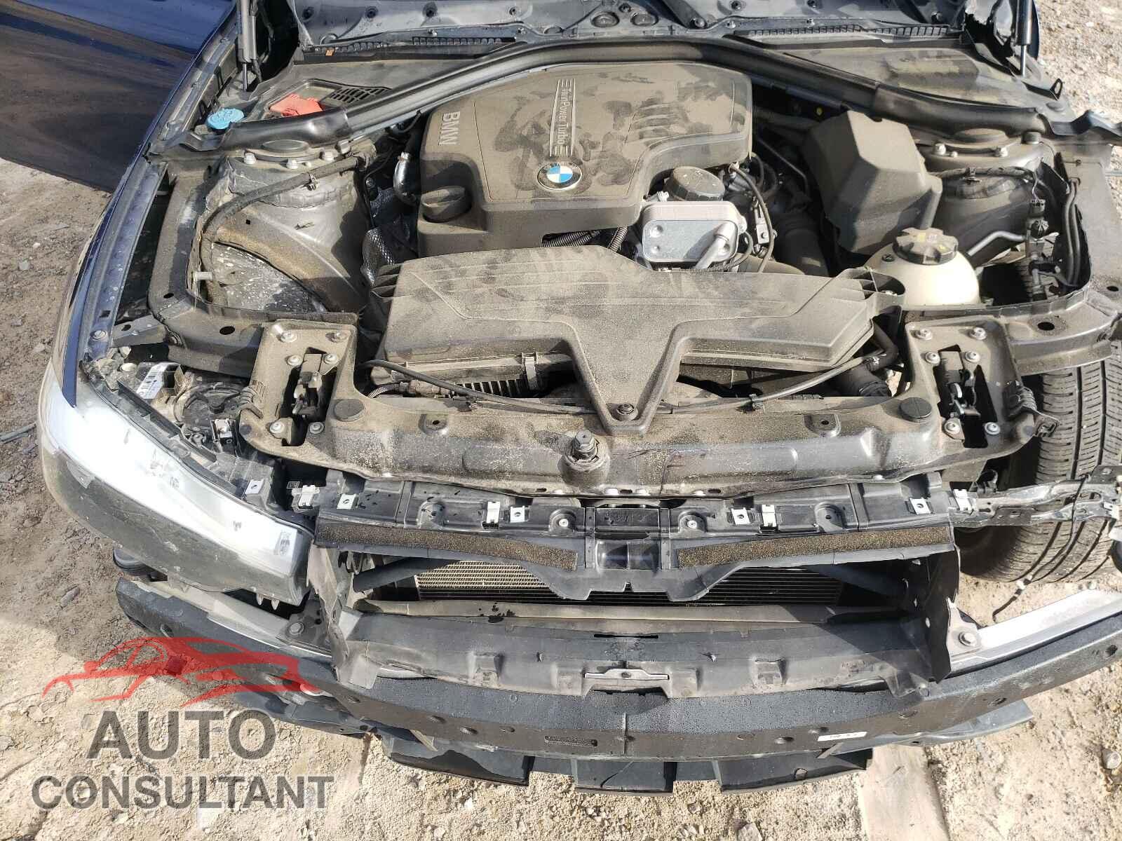 BMW 3 SERIES 2016 - WBA8E9G55GNU30434