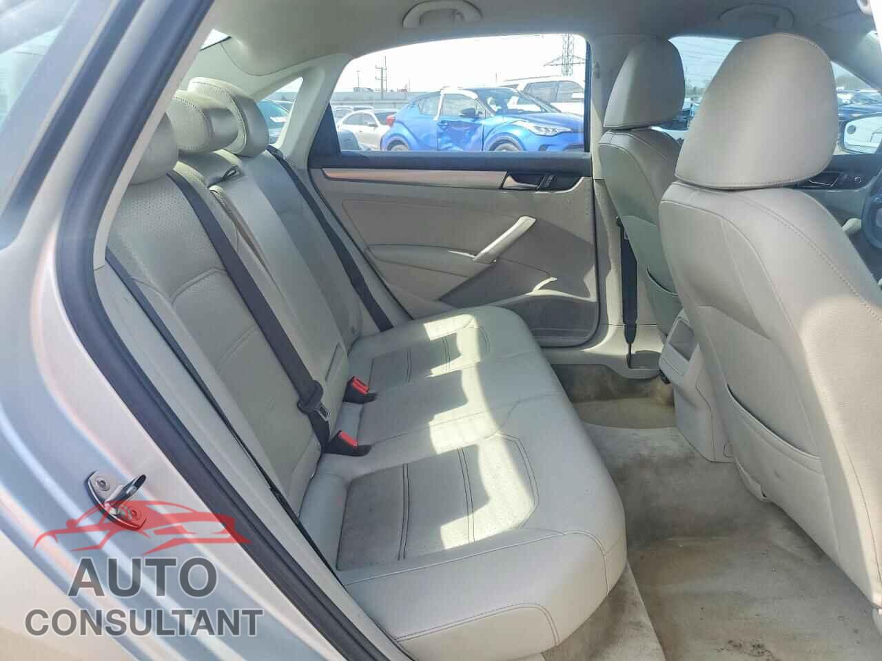 VOLKSWAGEN PASSAT 2014 - 1VWAP7A3XEC006635