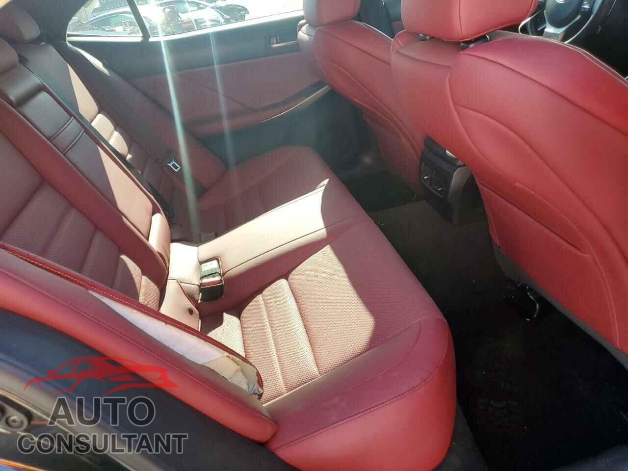 LEXUS IS 2019 - JTHBA1D21K5092537