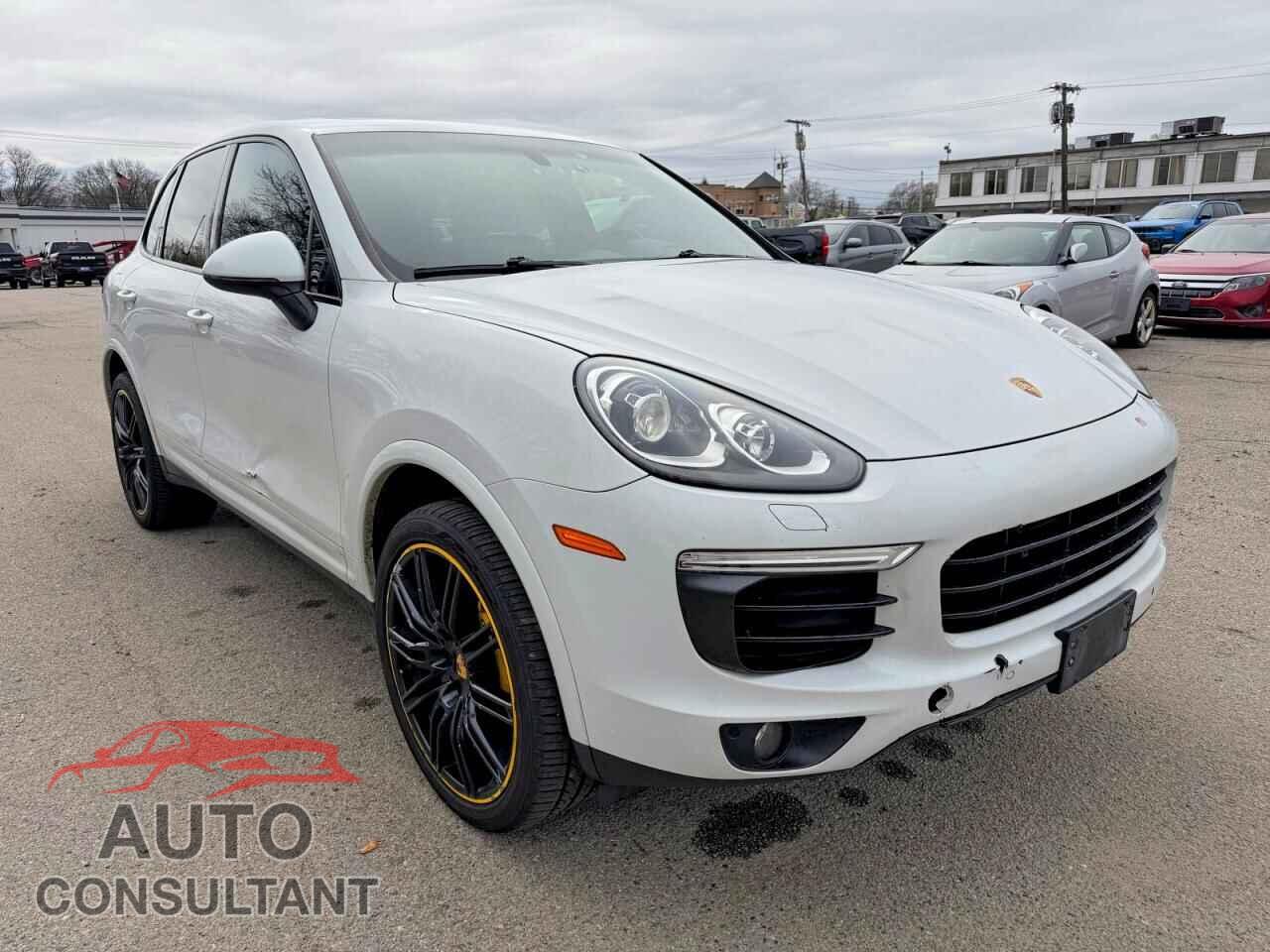 PORSCHE CAYENNE 2018 - WP1AA2A21JKA02261