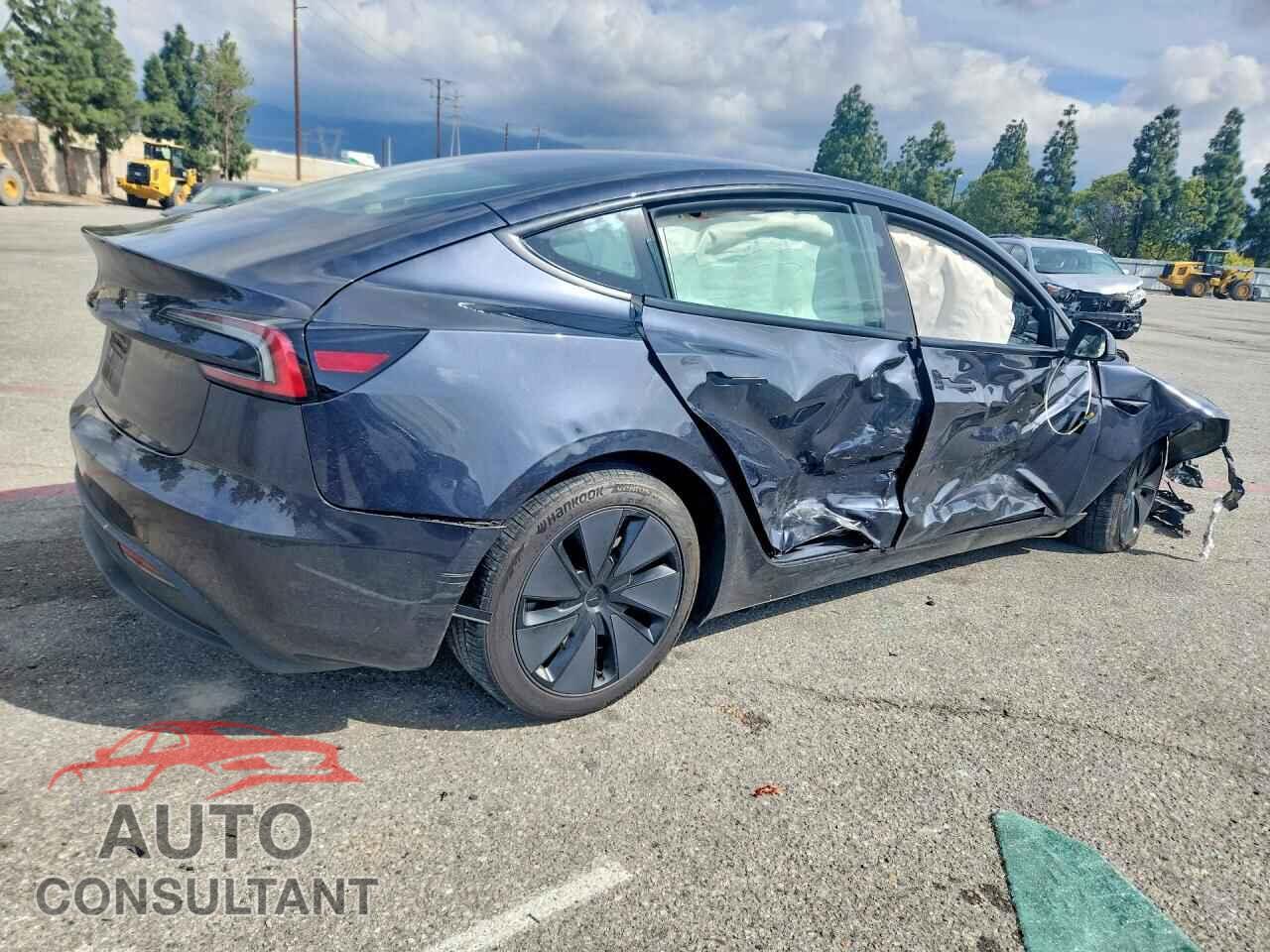 TESLA MODEL 3 2024 - 5YJ3E1EA5RF869231