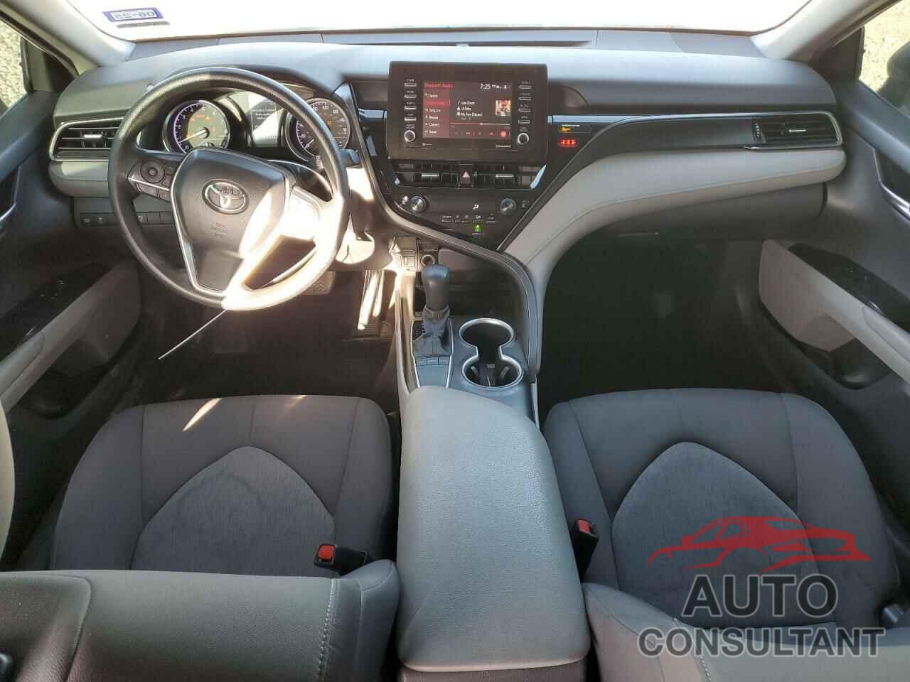 TOYOTA CAMRY 2022 - 4T1C11AK2NU679006