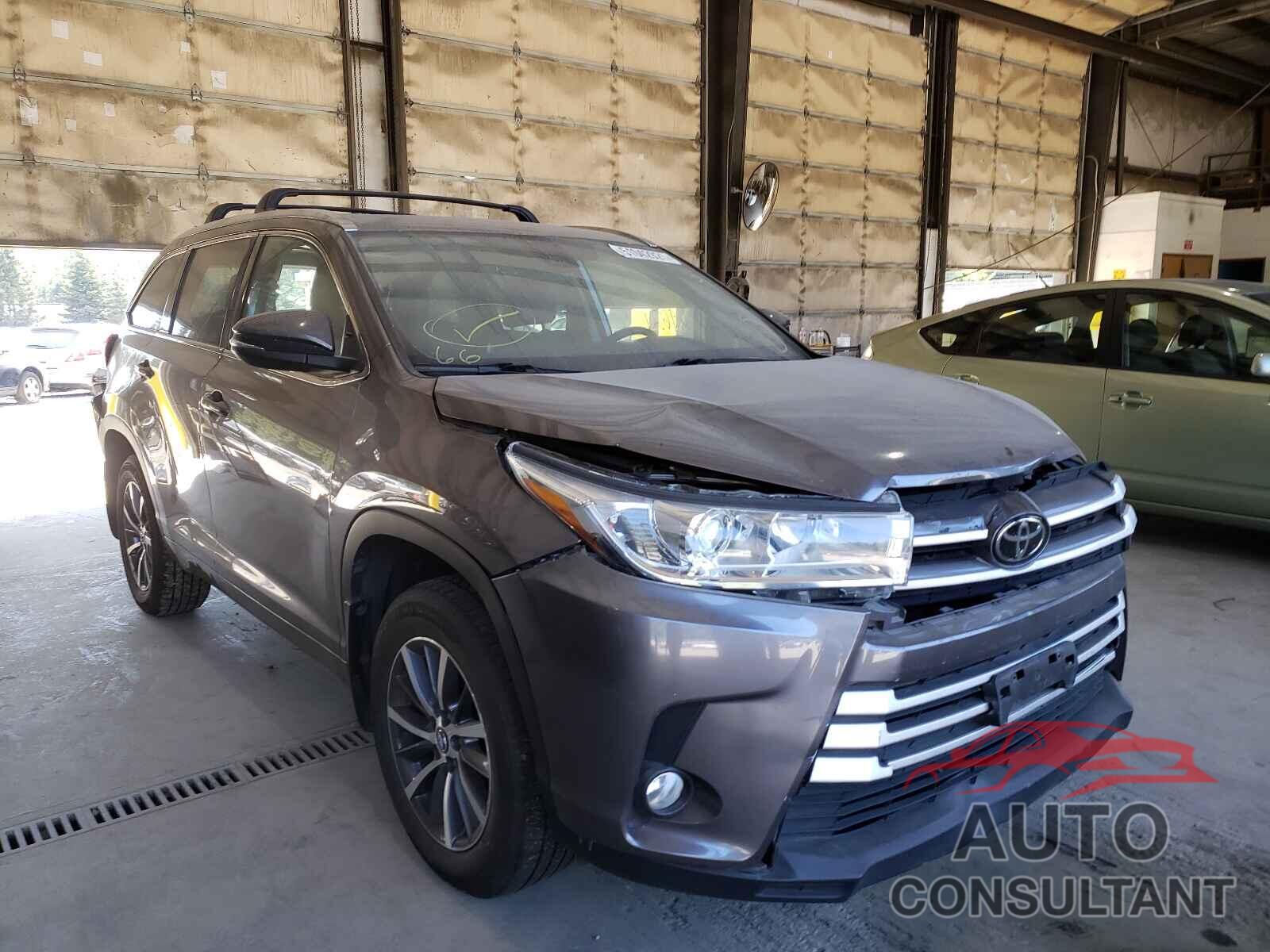 TOYOTA HIGHLANDER 2018 - 5TDJZRFH3JS529436