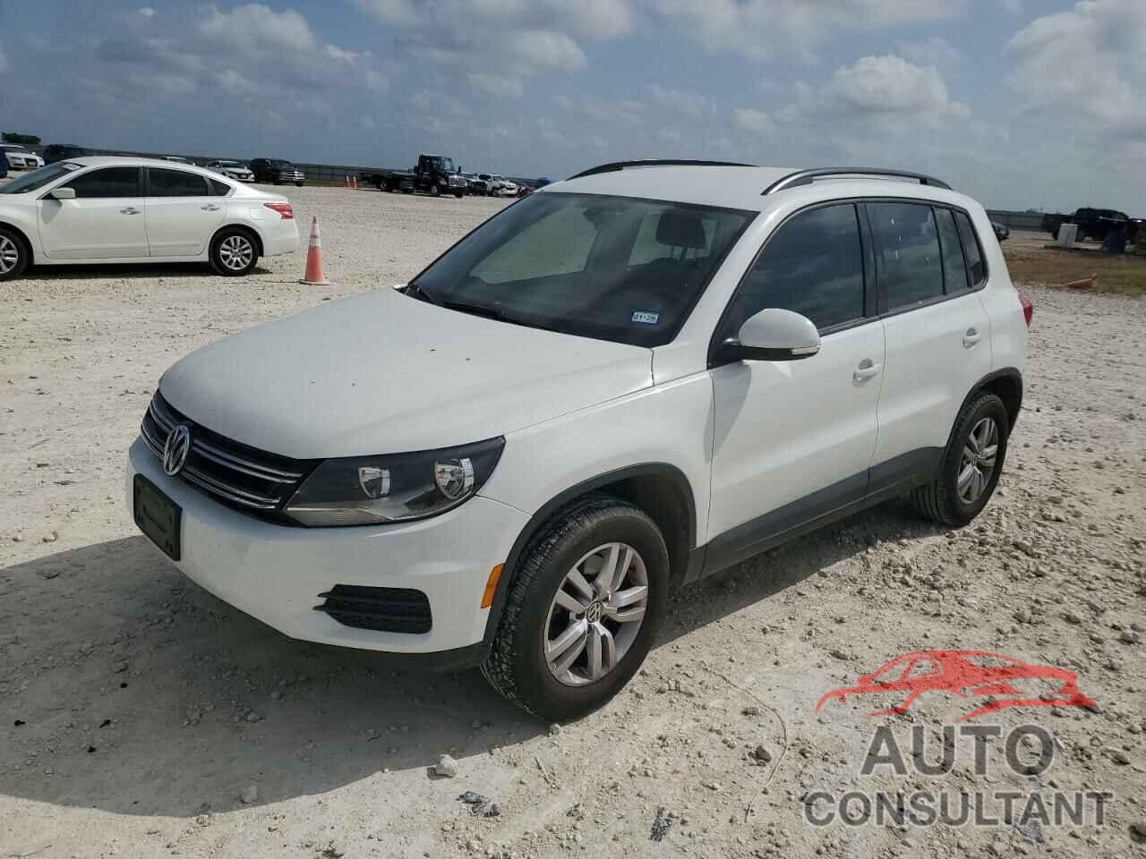 VOLKSWAGEN TIGUAN 2017 - WVGAV7AX2HK035709