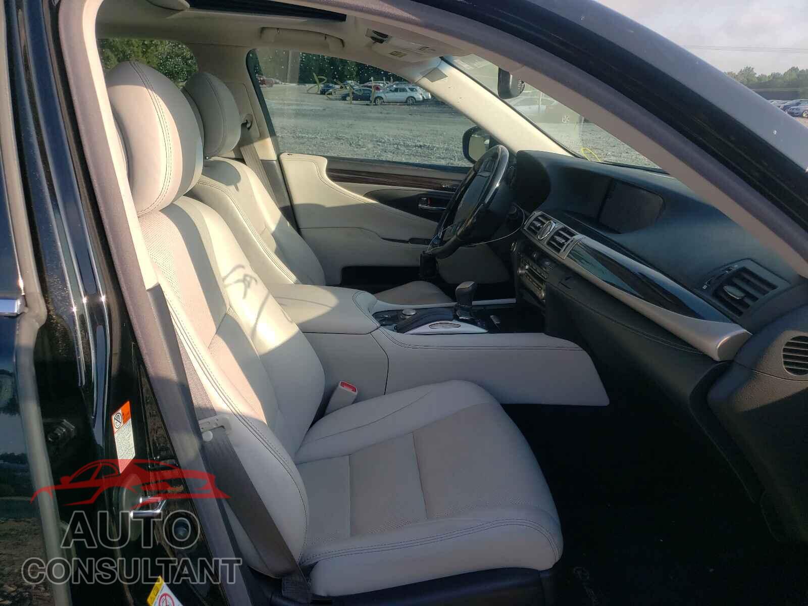LEXUS LS460 2017 - JTHBL5EF3H5144827