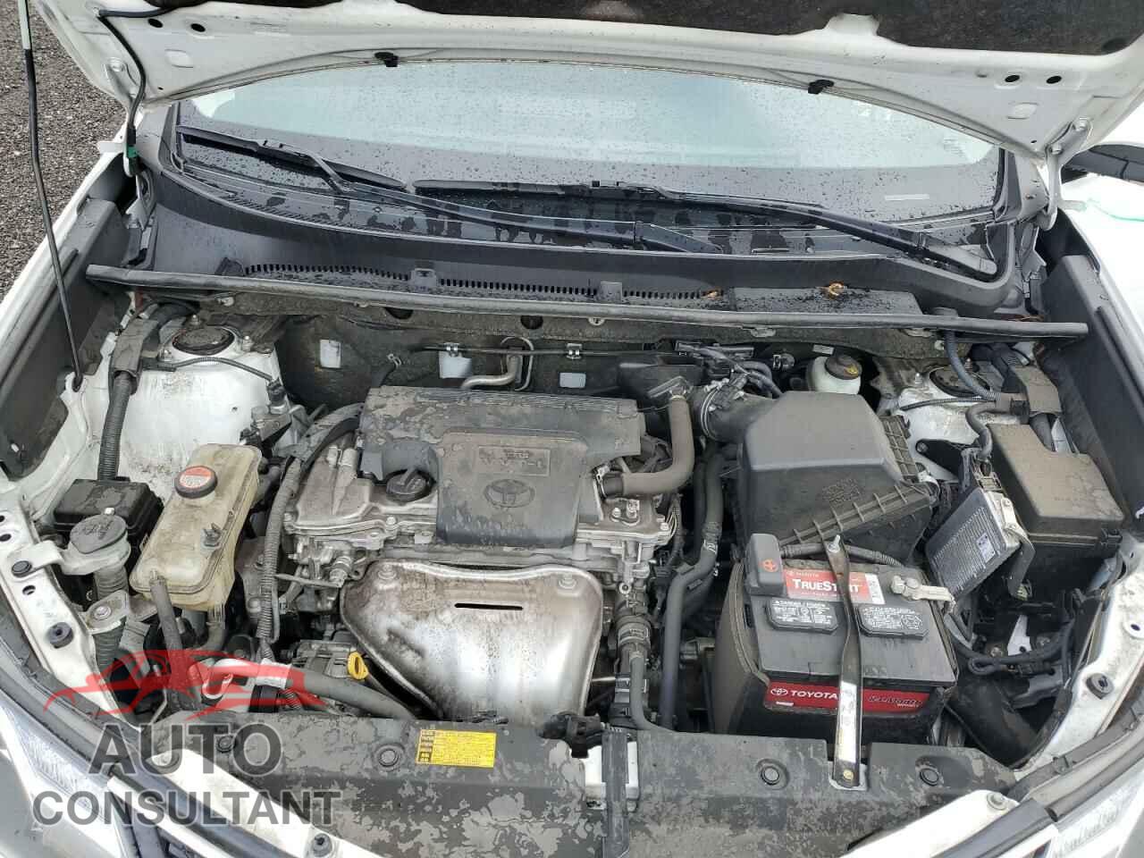 TOYOTA RAV4 2015 - JTMRFREV7FD126159