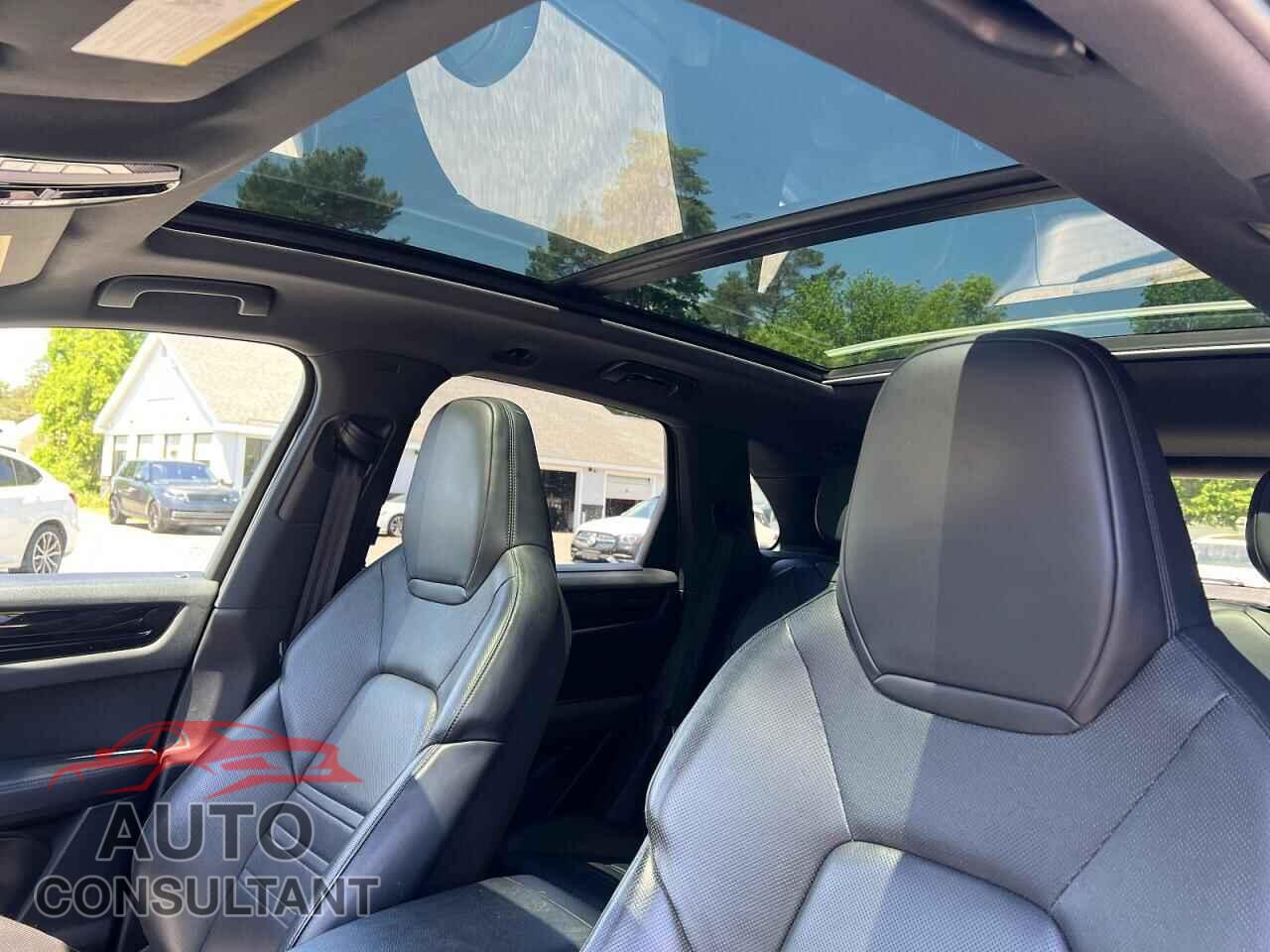 PORSCHE CAYENNE 2019 - WP1AE2AY8KDA52072