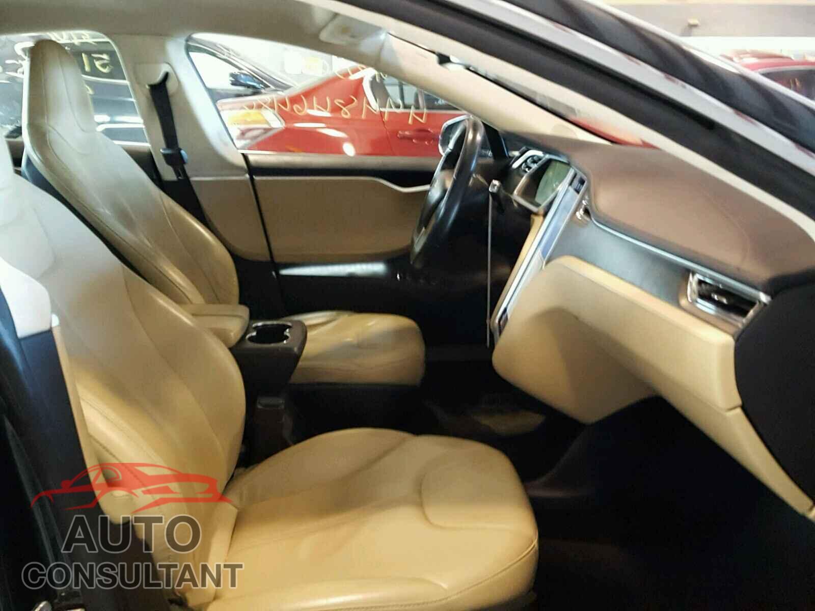 TESLA MODEL S 2013 - 5YJSA1DG3DFP08687