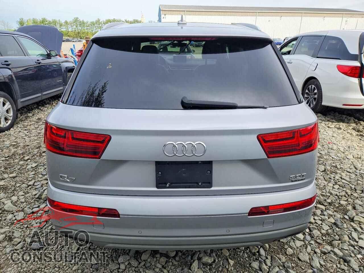 AUDI Q7 2018 - WA1LAAF76JD024666