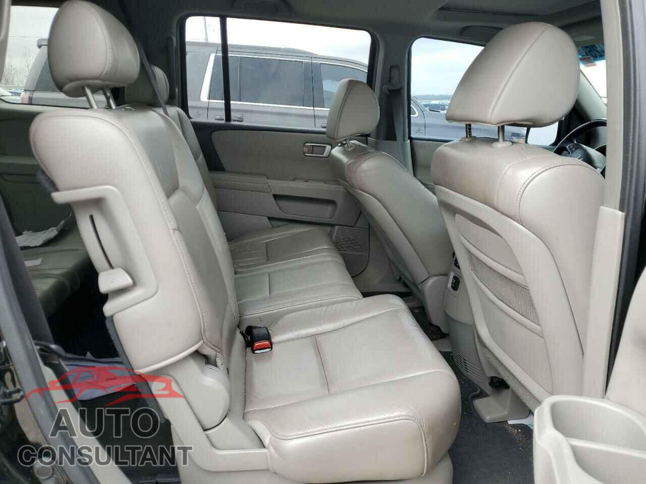 HONDA PILOT 2011 - 5FNYF3H55BB026763