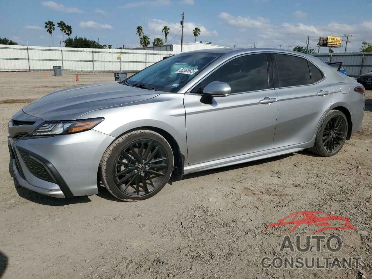 TOYOTA CAMRY 2022 - 4T1K31AK2NU571829