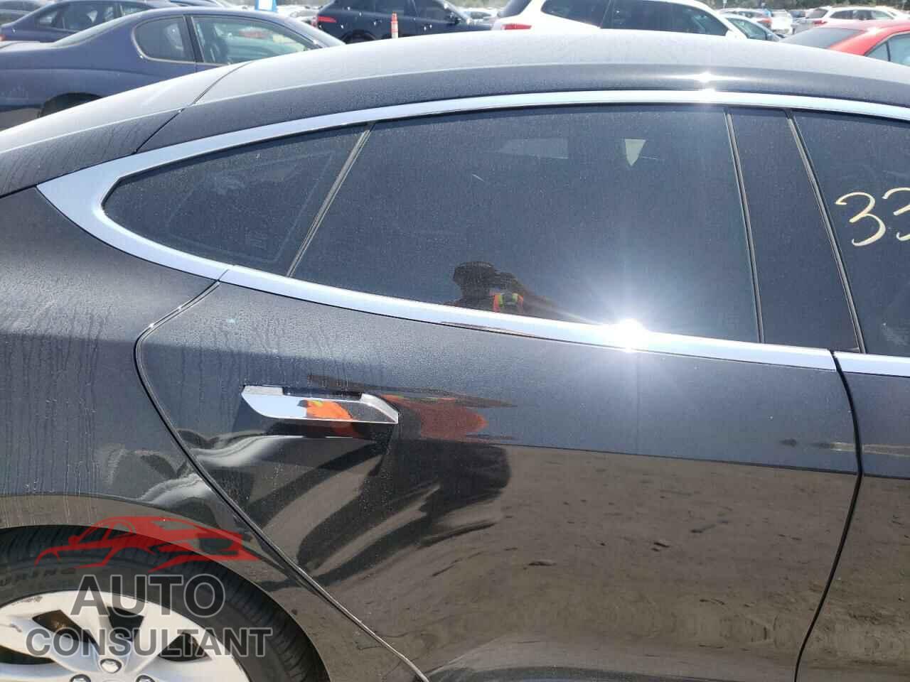 TESLA MODEL S 2016 - 5YJSA1E21GF143184