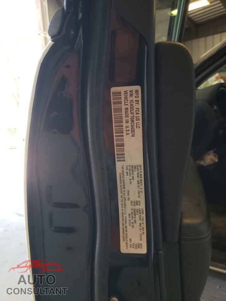DODGE DURANGO 2021 - 1C4SDJFT6MC643574