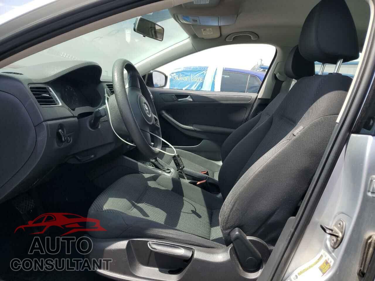 VOLKSWAGEN JETTA 2011 - 3VW2K7AJ4BM011213