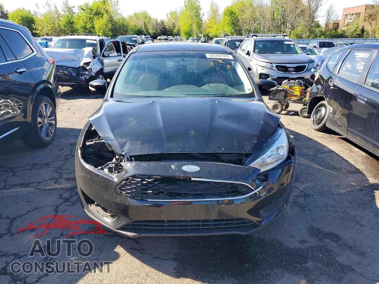 FORD FOCUS 2017 - 1FADP3F27HL302117