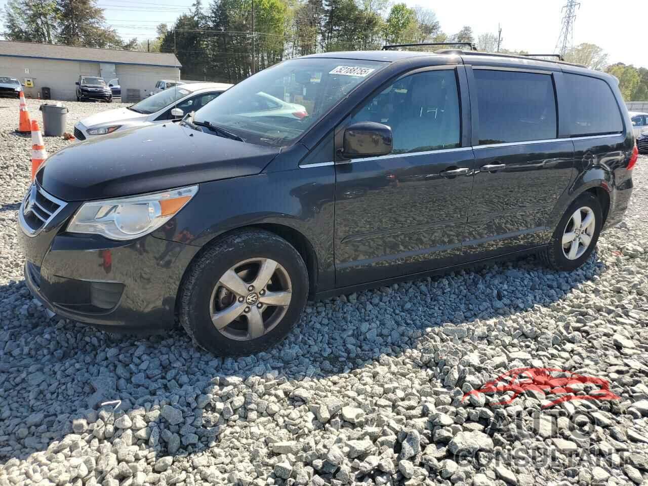 VOLKSWAGEN ROUTAN 2011 - 2V4RW5DG7BR804675