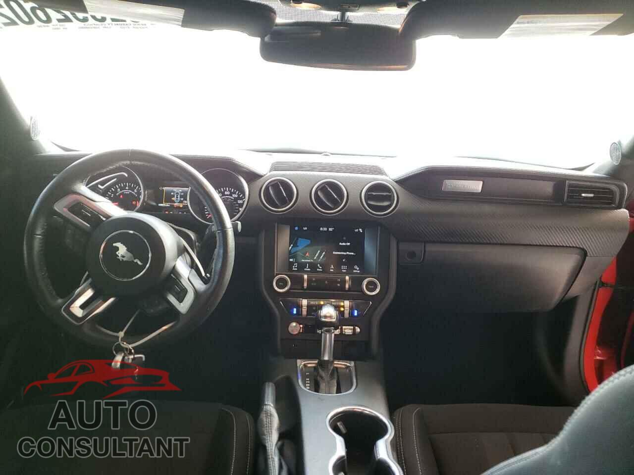 FORD MUSTANG 2019 - 1FA6P8TH2K5120223